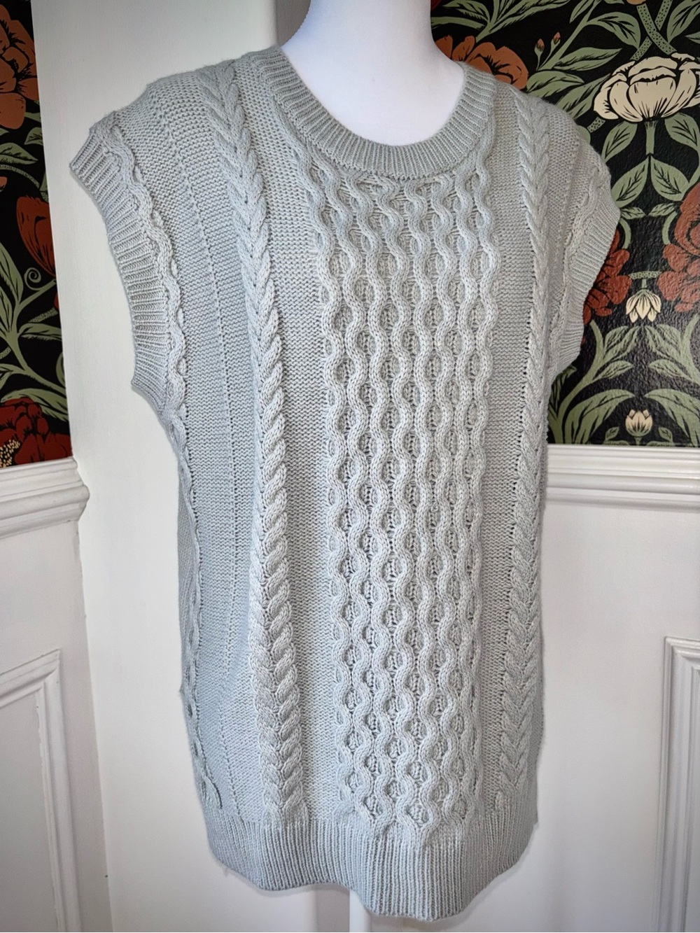 Chunky Cable Knit Sweater Vest Grey Sleeveless Pullover Soft Academia